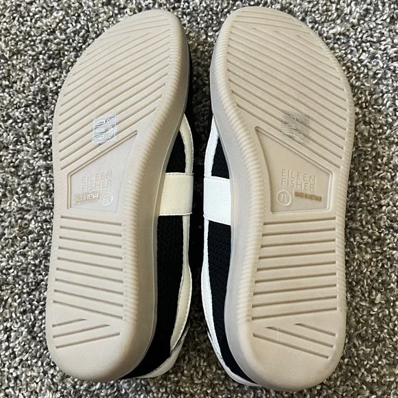 NWOT Eileen Fisher Black and Cream Sneakers, super light and comfortable, sz 7.5 - Picture 5 of 8